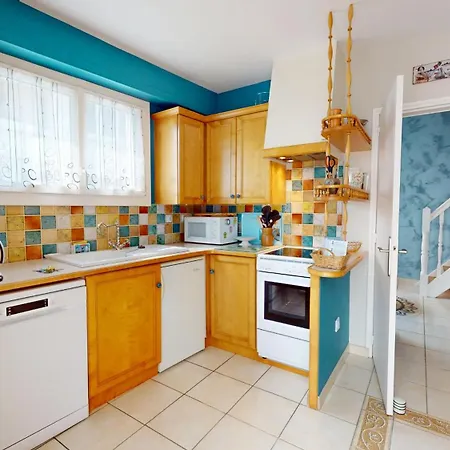 Le Goeland De La Vie Nyaraló Saint Gilles Croix de vie